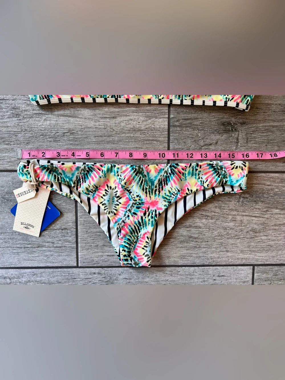 Billabong Bikini Set Size Medium NWT Tie Dye Reversible Bottoms Beach Surf